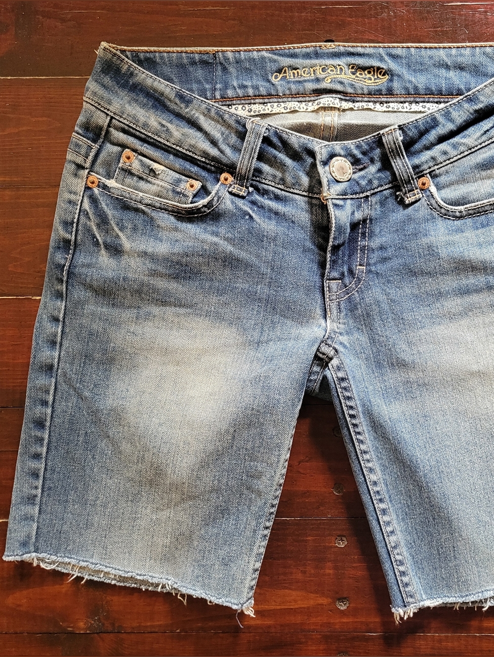 Awesome Vintage American Eagle Low-Rise Shorts Size 2 EUC